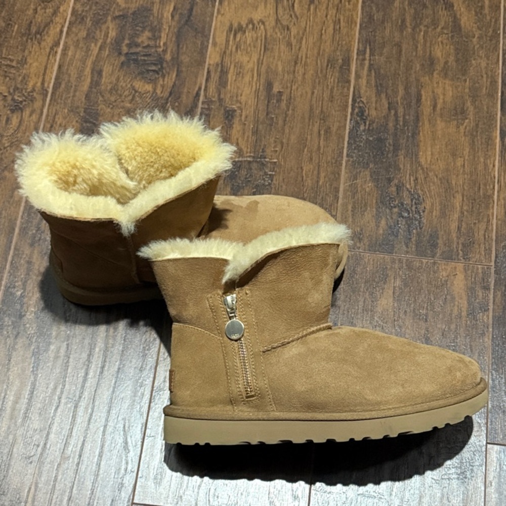 UGG Brown Winter Boots with Cream Lining